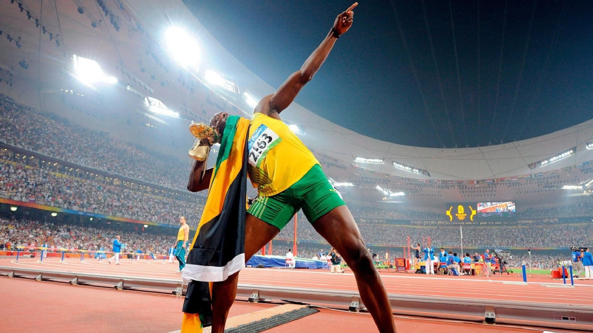 欧冠决赛之夜，马克西的双面神迹，攻防两端铸就永恒传奇